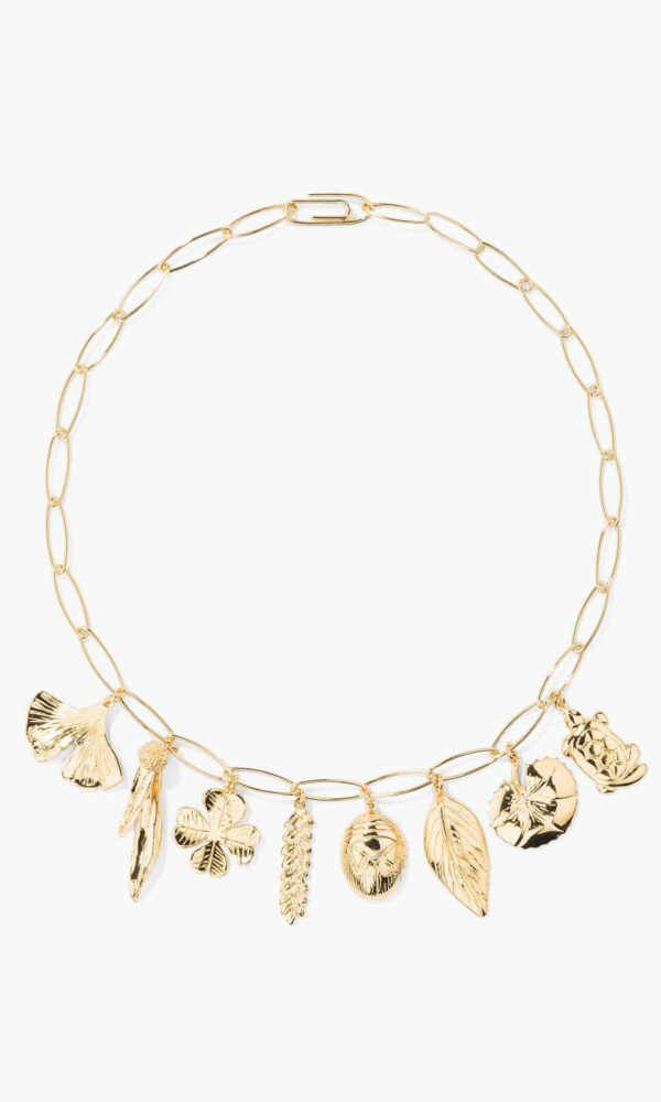Laissez-vous séduire par le collier avec charms Aurélie par Aurélie Bidermann. En plaqué or jaune 18 carats. Dans votre bijouterie Dumas à Avignon.